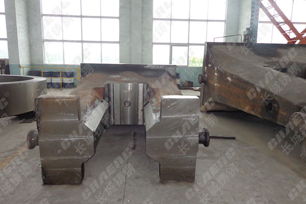 長(zhǎng)城鑄鋼加工的3件60噸機(jī)身發(fā)往國內(nèi)有名的鍛壓廠